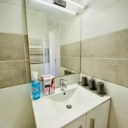 Magnifique Studio Renove-equipe Loubet * Villeneuve-Loubet